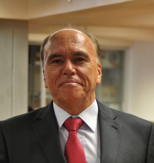Dr Amado Espinosa