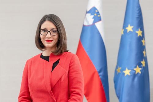 Dr Emilija Stojmenova Duh