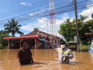 L'AIS connecte ceux qui ne sont pas connectés : restaurer l'espoir et la communication pendant les inondations en Thaïlande