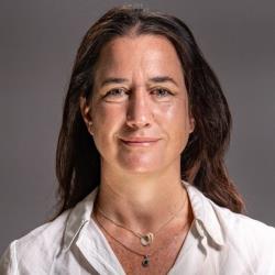 Dr. Evelyne Tauchnitz