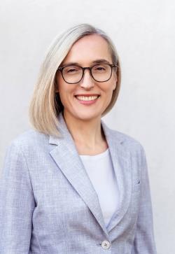 Dr. Anita Lamprecht