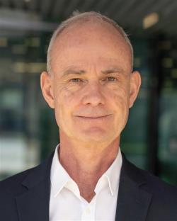 Dr. Gilles Carbonnier