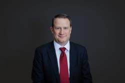 Mr. Kurtis Lindqvist